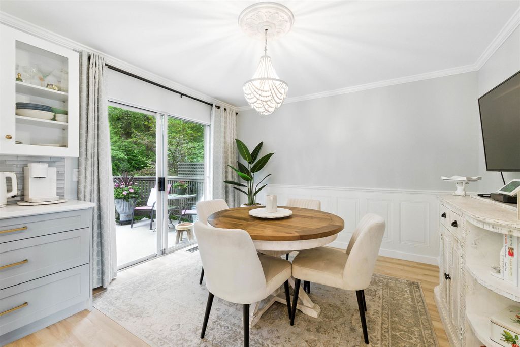 listing image 1108192839534660814