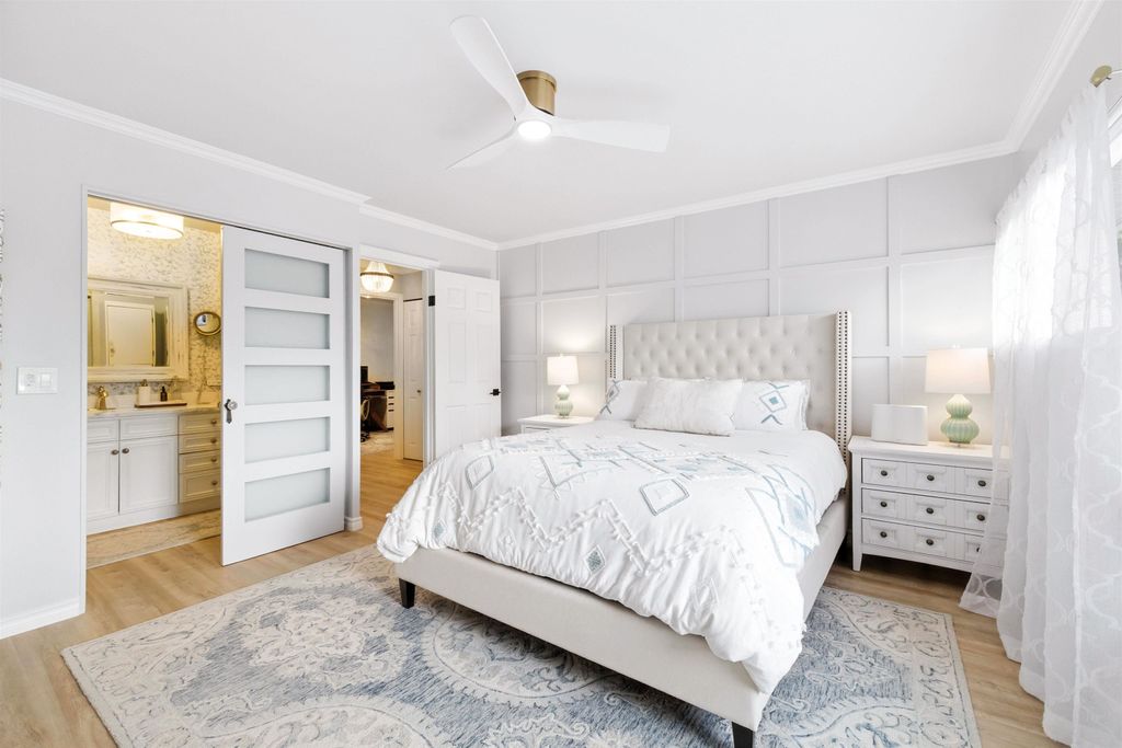 listing image 1105990174055181713