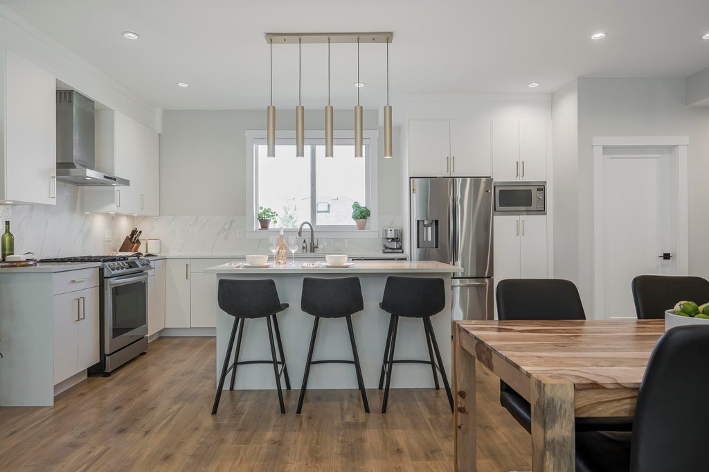 Photo of 1639 162 Street #65, Surrey, BC V4A 4Y1 (MLS # R3071128)