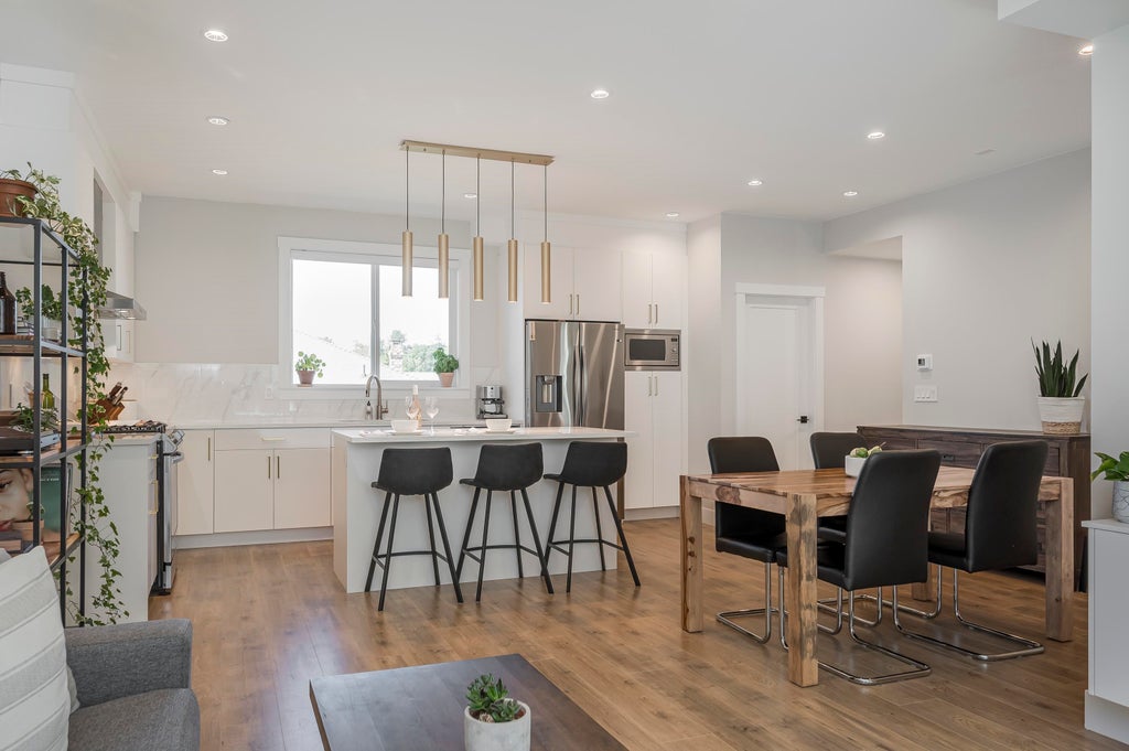 Photo of 1639 162 Street #65, Surrey, BC V4A 4Y1 (MLS # R3071128)