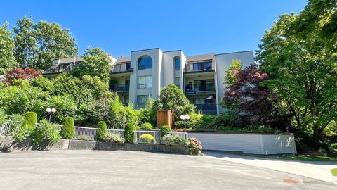 1945 Woodway Place Burnaby BC V5B 4S4