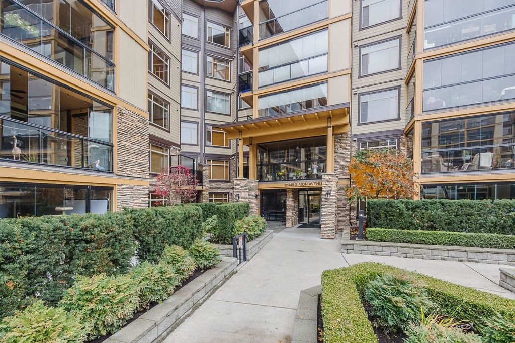 Photo of 32445 Simon Avenue #509, Abbotsford, BC V2T 0G7 (MLS # R3110747)