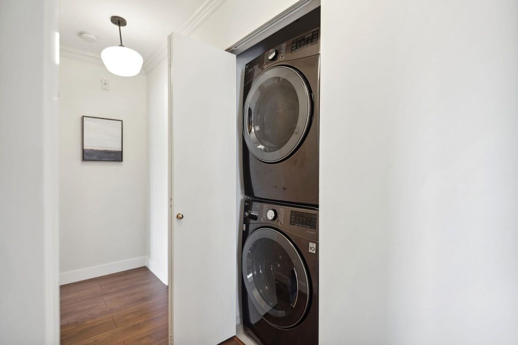 listing image 1105178652000965414