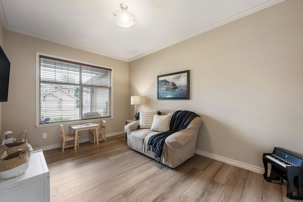listing image 1109406609688297419
