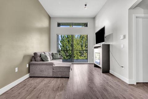 6688 120th Street 419 Surrey BC V3W 1T8