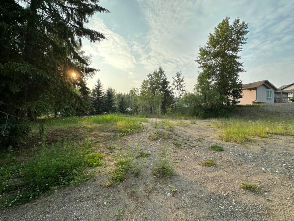 listing image 1100613227597676723