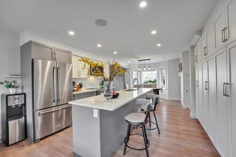 2338 Kelly Avenue 3 Port Coquitlam BC V3C 1Y2