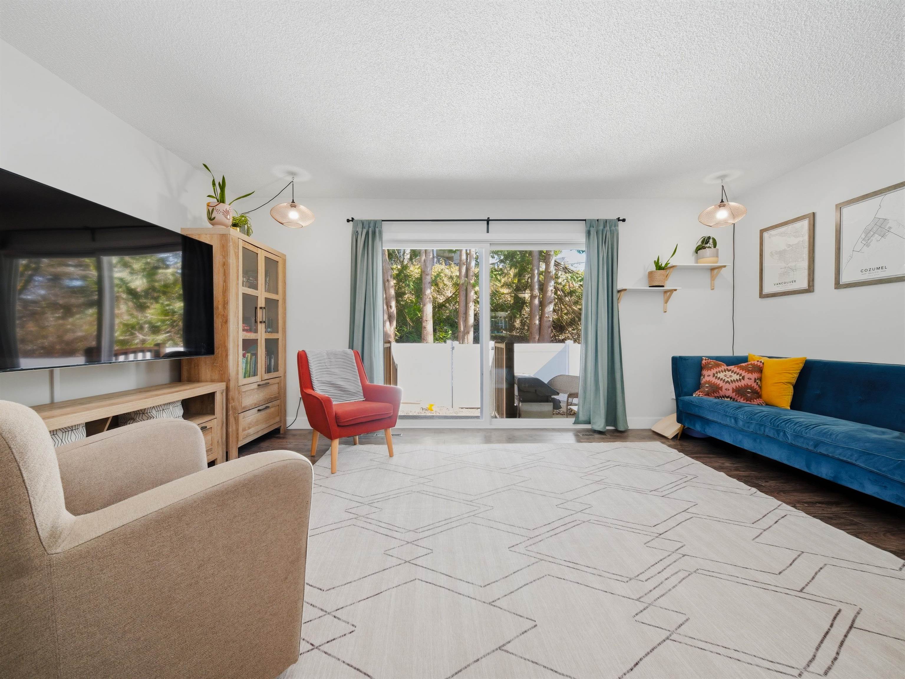 300 Decaire Street 5