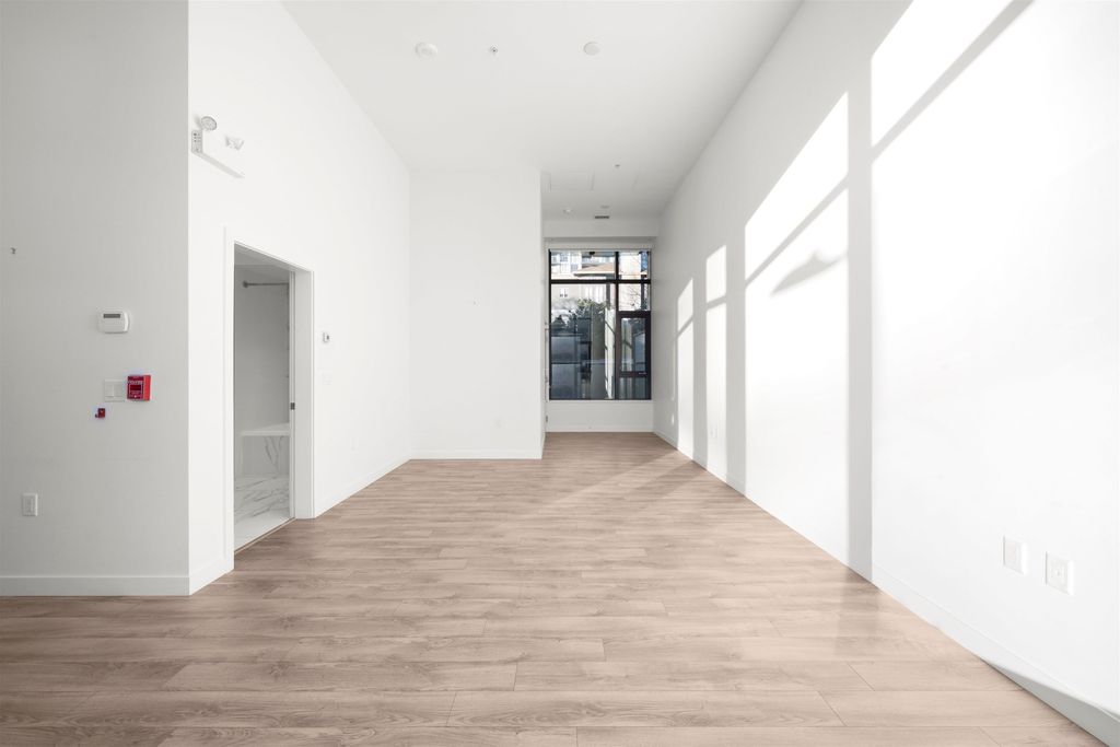 listing image 1102581575723226992