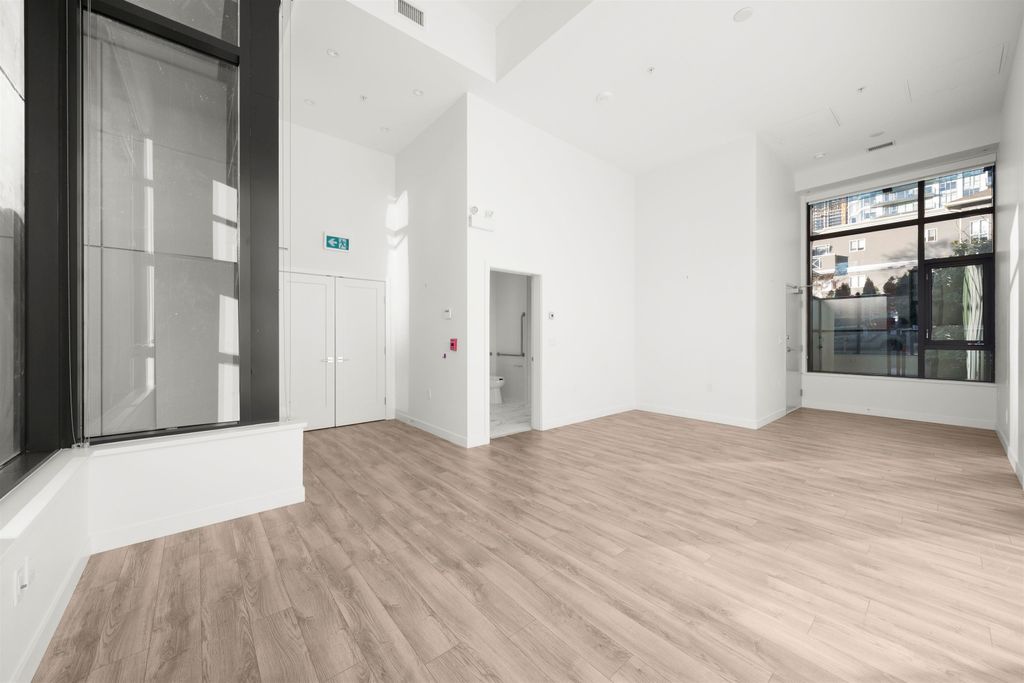 listing image 1101349963469916349