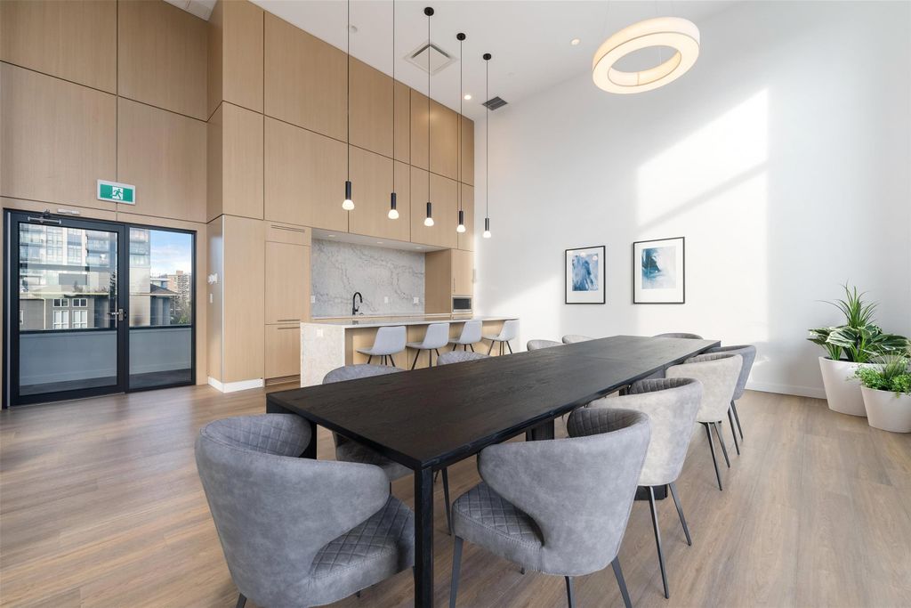 listing image 1103258615473230094