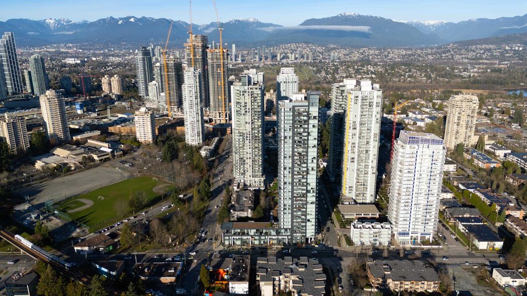 listing image 1102483001773041676