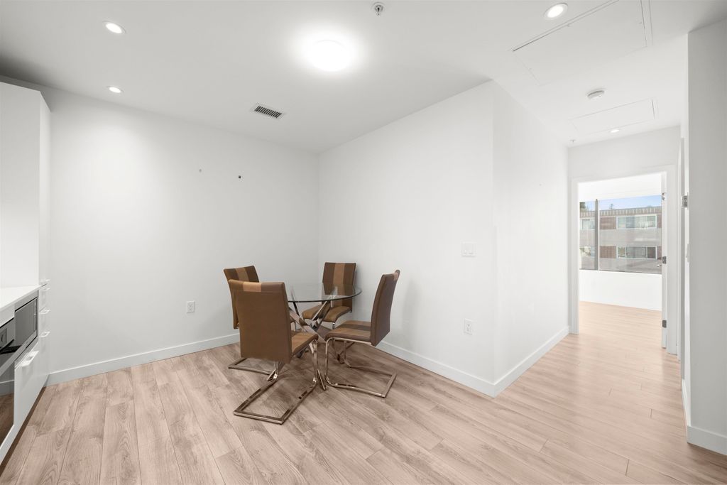 listing image 1108146420185698871