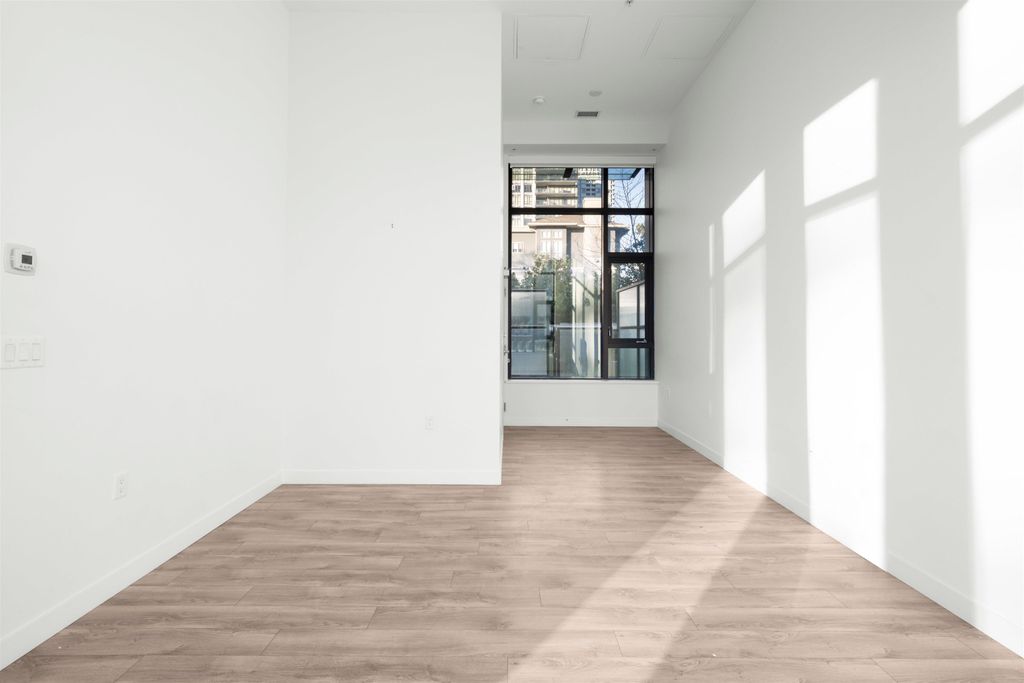 listing image 1102617804850269046