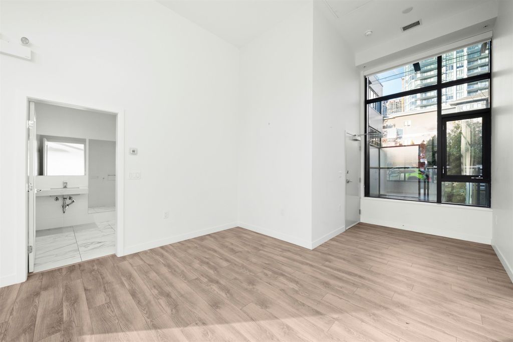 listing image 1108488521970441828