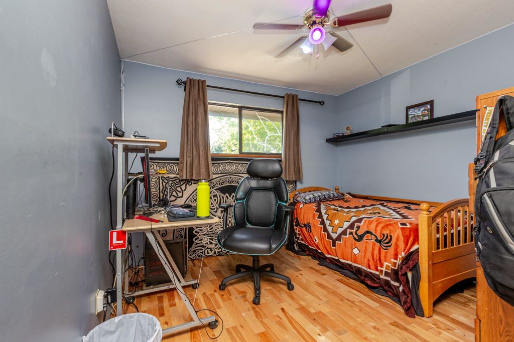 listing image 1100337734917537077