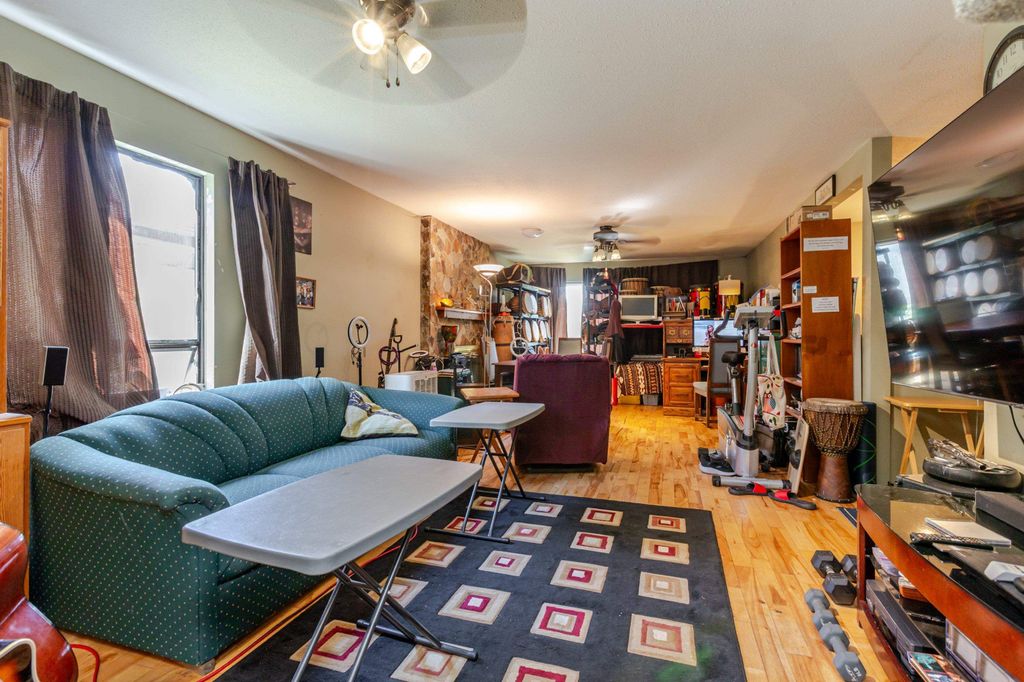 listing image 1107842151080006527