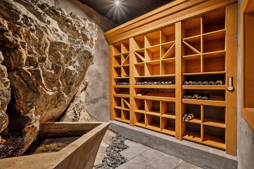 listing image 1101677679322016118