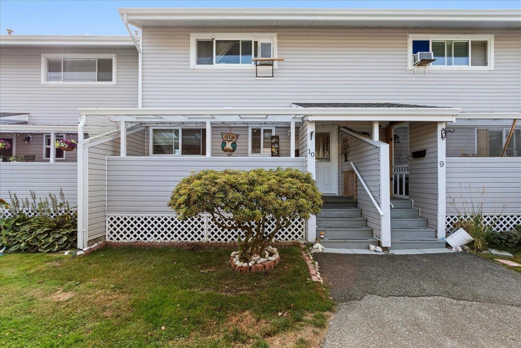 Photo of 45215 Wolfe Road #10, Chilliwack, BC V2P 1V5 (MLS # R3163472)