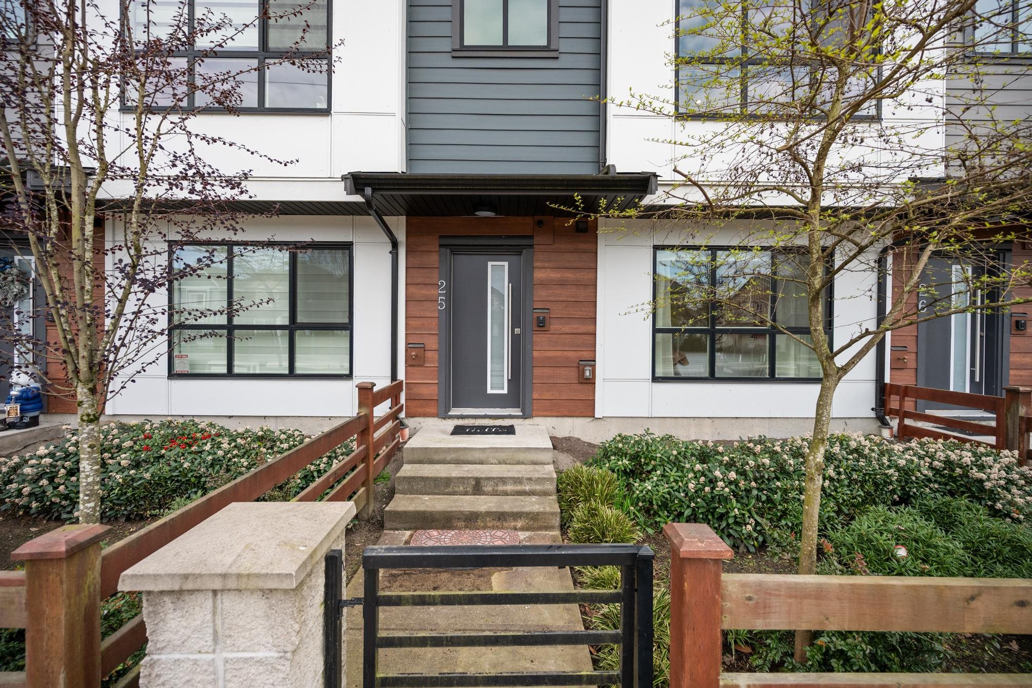 7177 194a Street 25