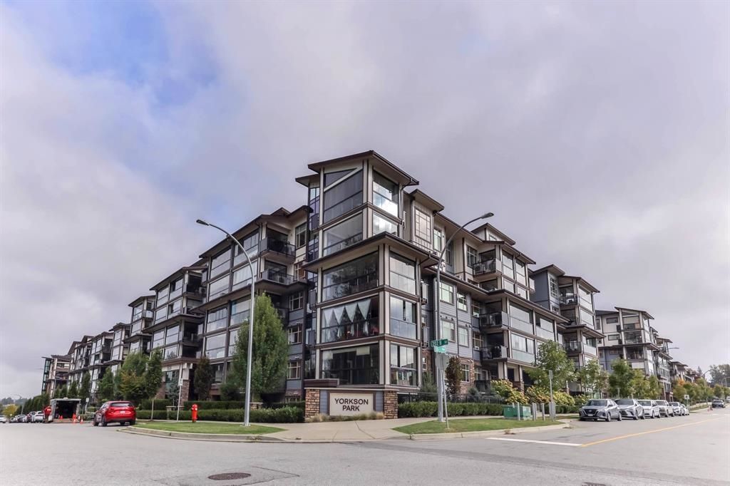 Photo of 8526 202b Street #206, Langley, BC V2Y 3L3 (MLS # R3125567)
