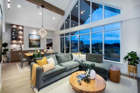 2785 Library Lane 1201 North Vancouver BC V7J 0C3