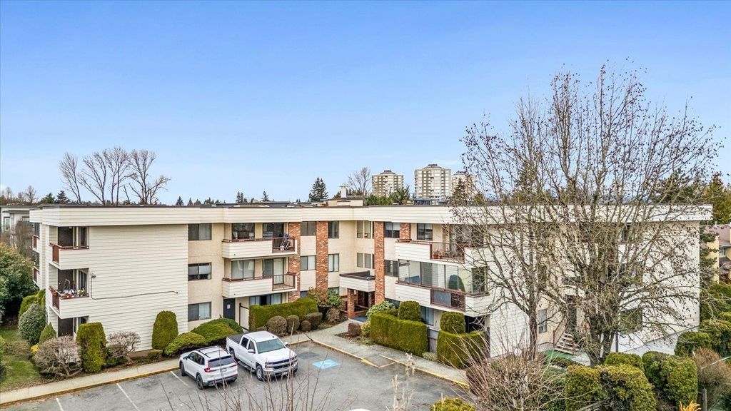 Photo of 32885 George Ferguson Way #306, Abbotsford, BC V2S 7X1 (MLS # R3123391)