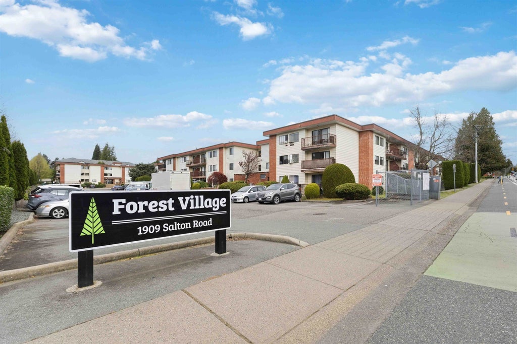 Photo of 1909 Salton Road #108, Abbotsford, BC V2S 5B6 (MLS # R3149498)