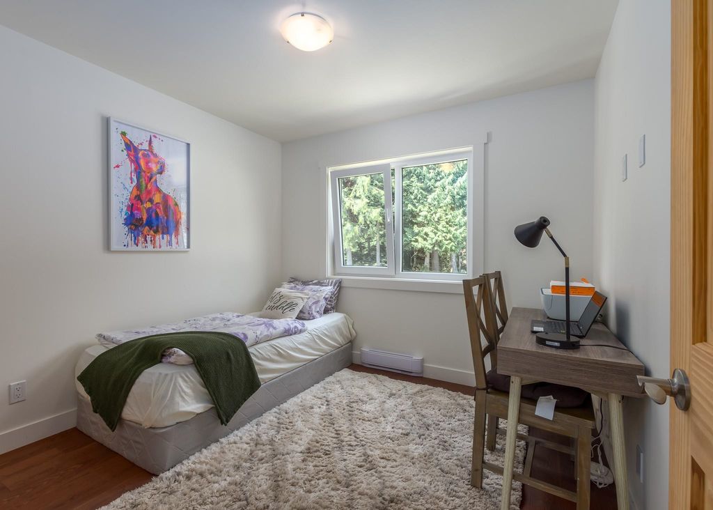 listing image 1106492543574944991