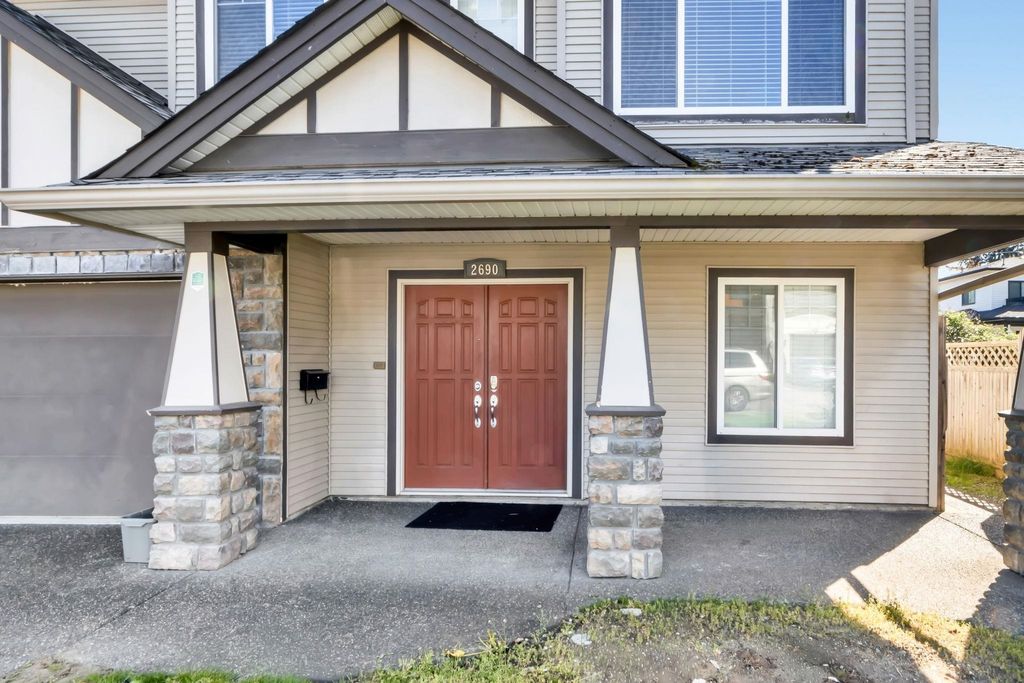 Photo of 2690 Victoria Street, Abbotsford, BC V2T 2T5 (MLS # R3113899)