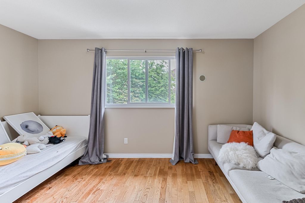 listing image 1104717185350935127