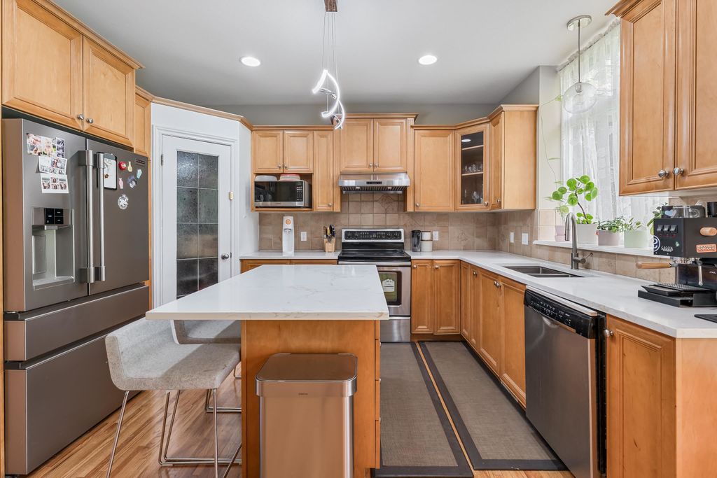 listing image 1106801351071608821