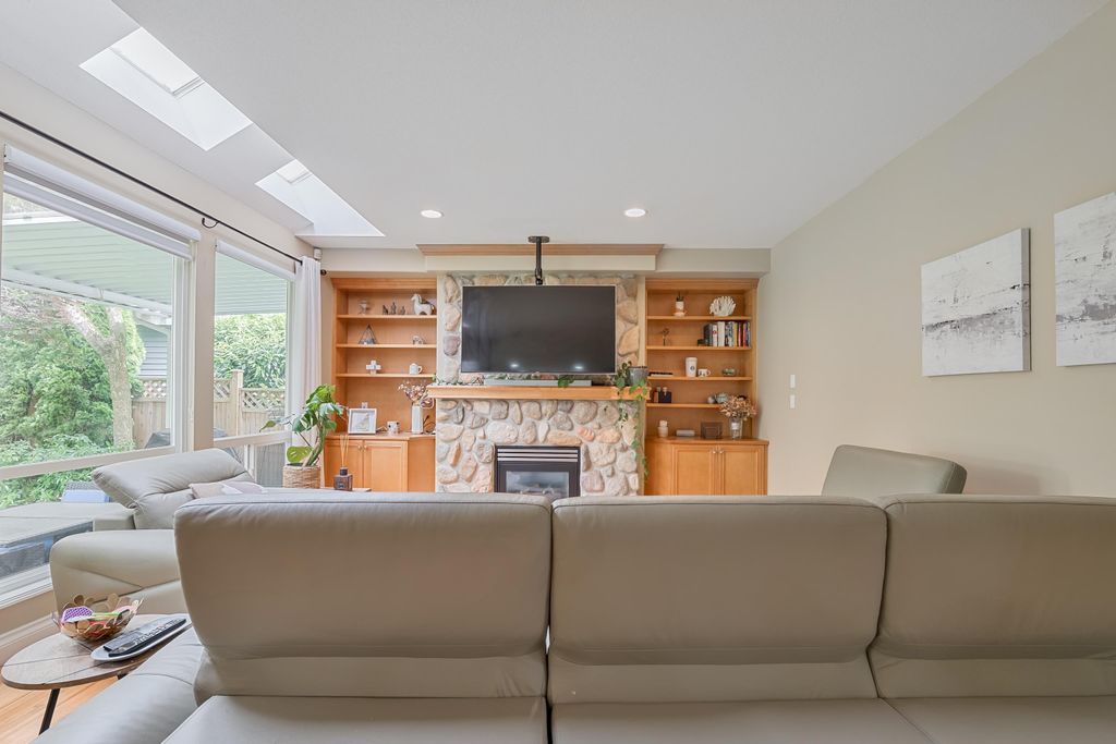 listing image 1107527344011200718