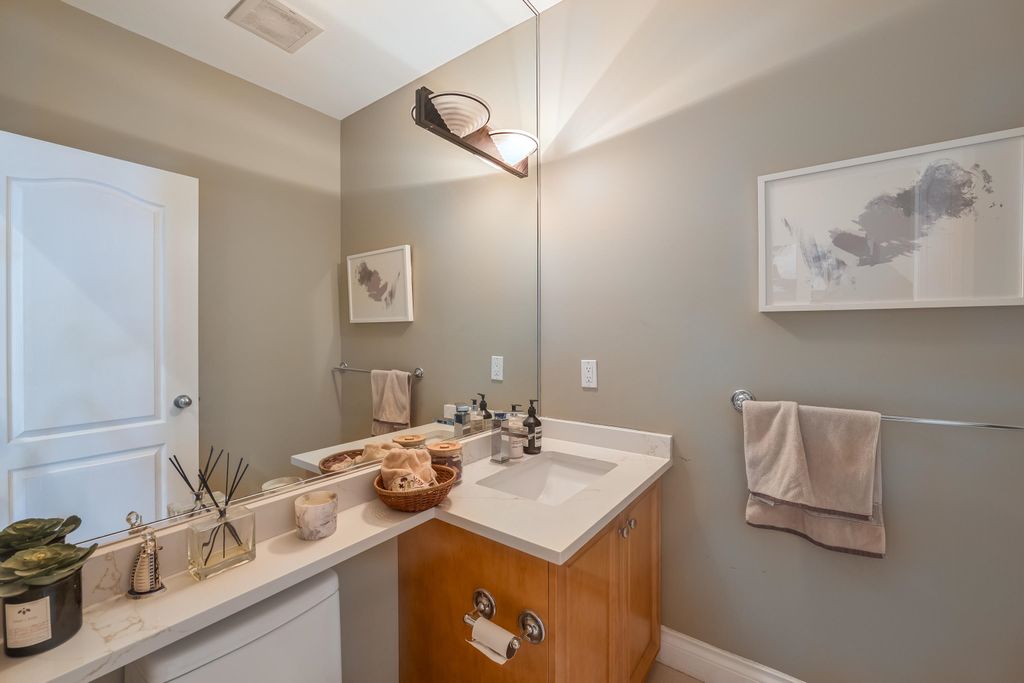 listing image 1101156804033353287