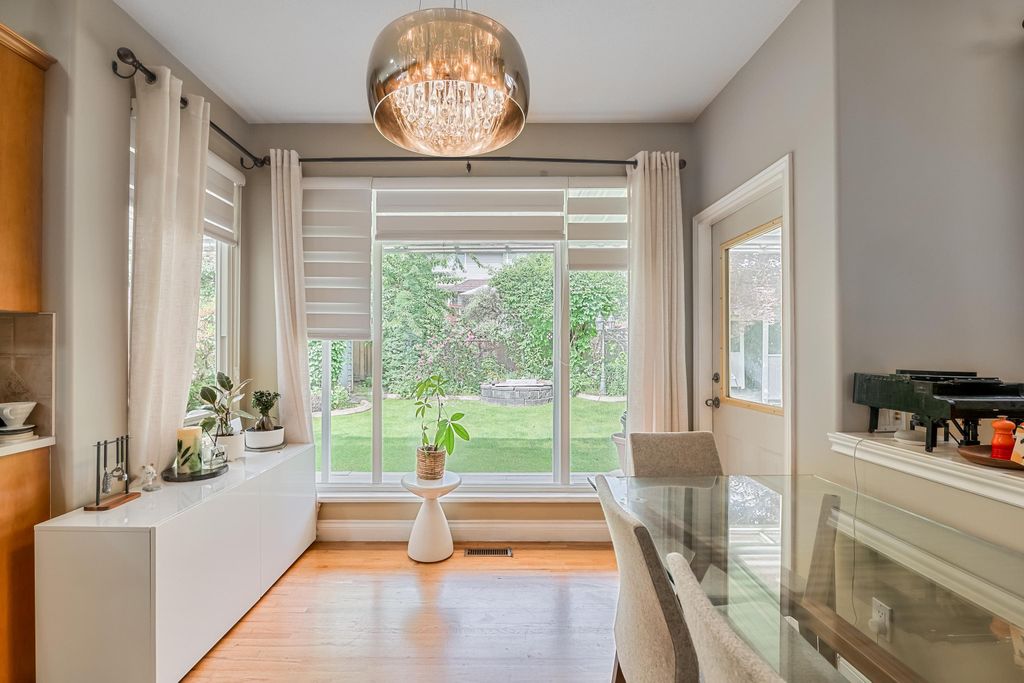 listing image 1106749770018074626