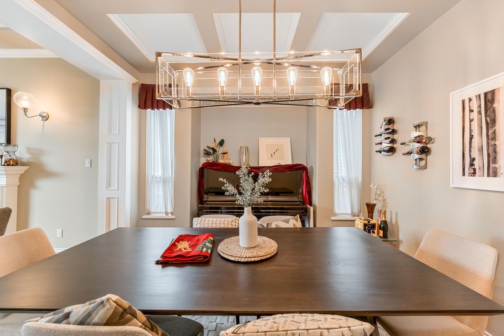 listing image 1109383877220560109