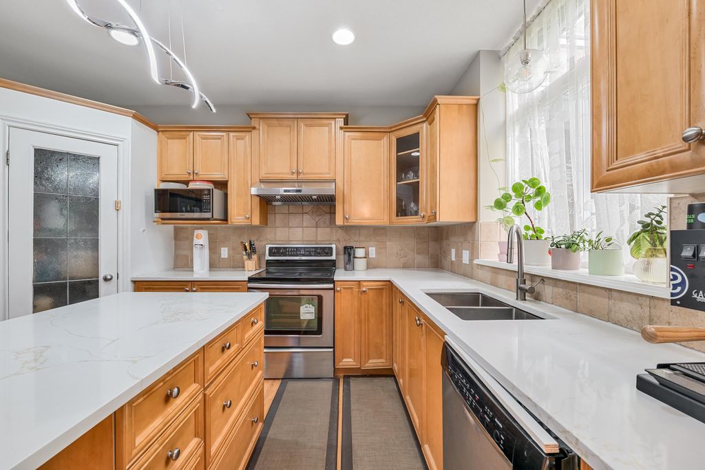 listing image 1101922065090130216