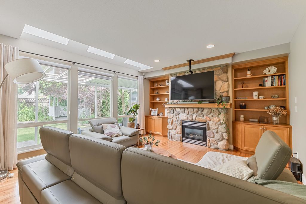 listing image 1104418649719027067