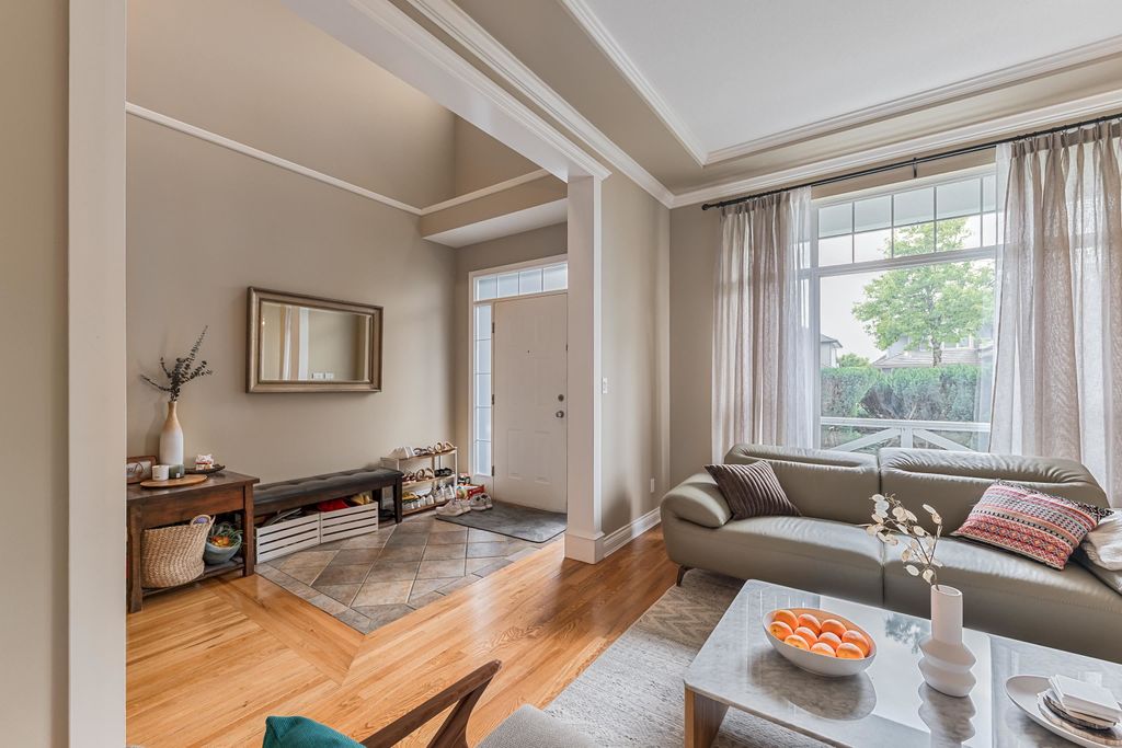 listing image 1104613886979510012