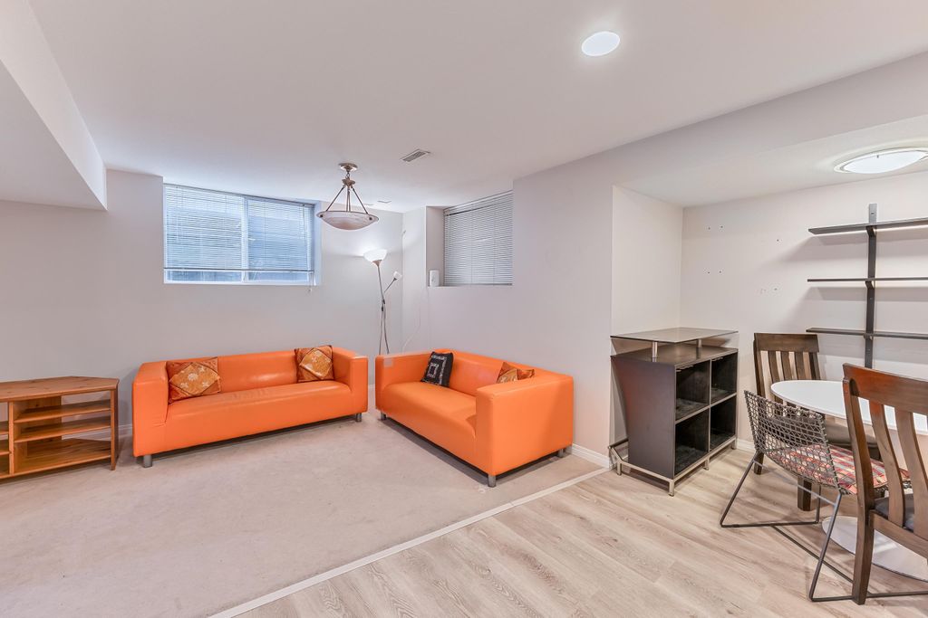 listing image 1106588902998339369