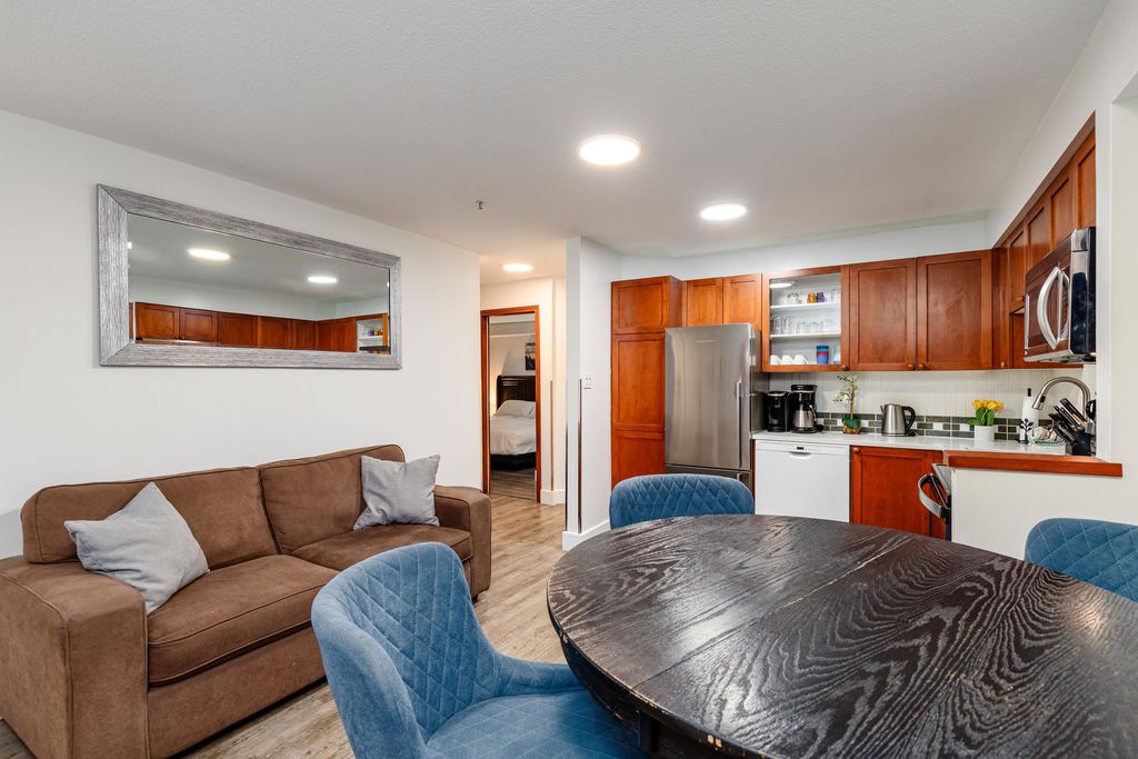 listing image 1102442014259282469