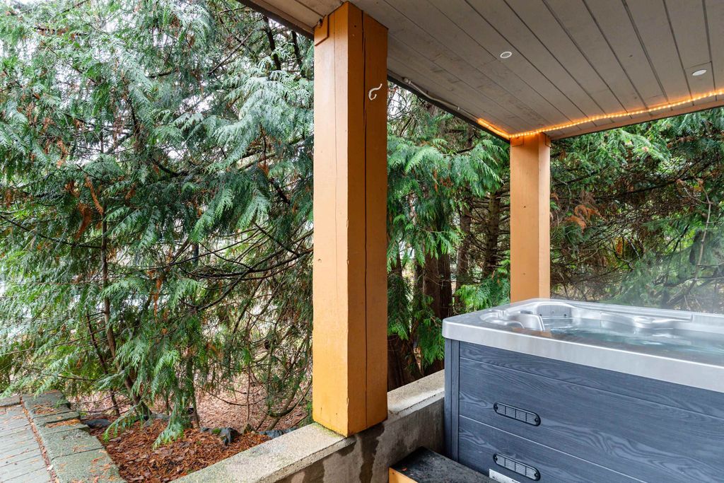 listing image 1103222073968899209