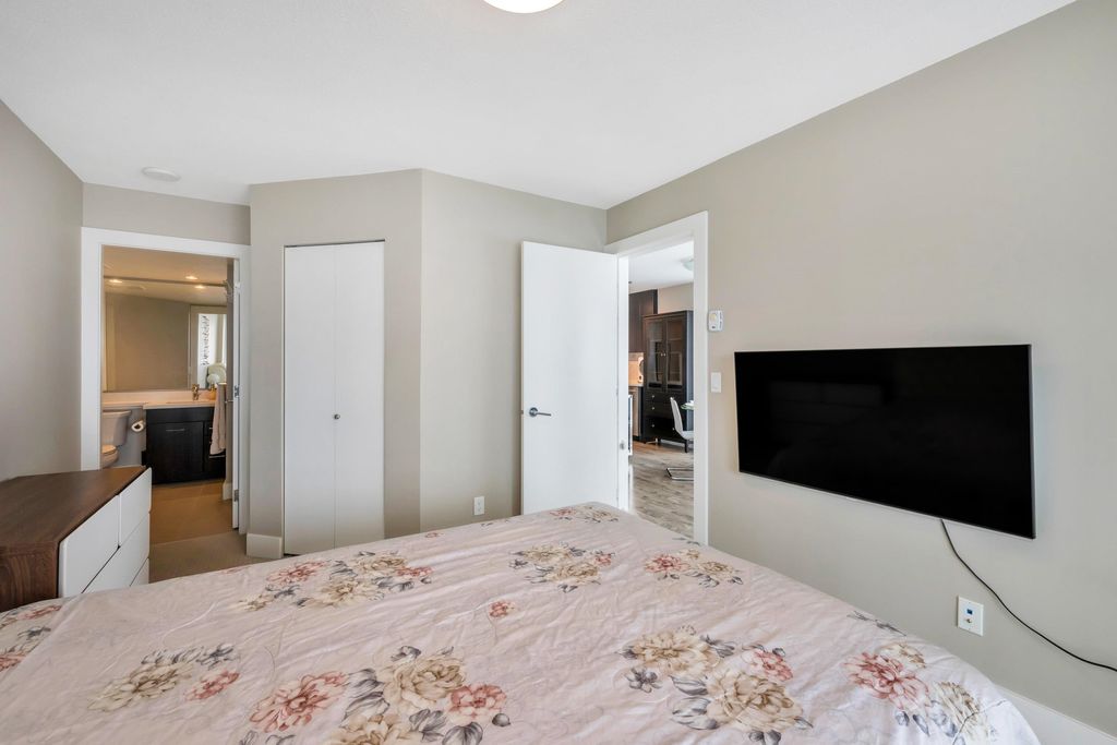 listing image 1106803875303354484