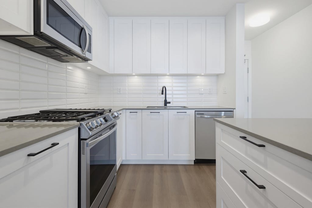 Photo of 20052 83a Avenue #401, Langley, BC V2Y 3P4 (MLS # R3154024)
