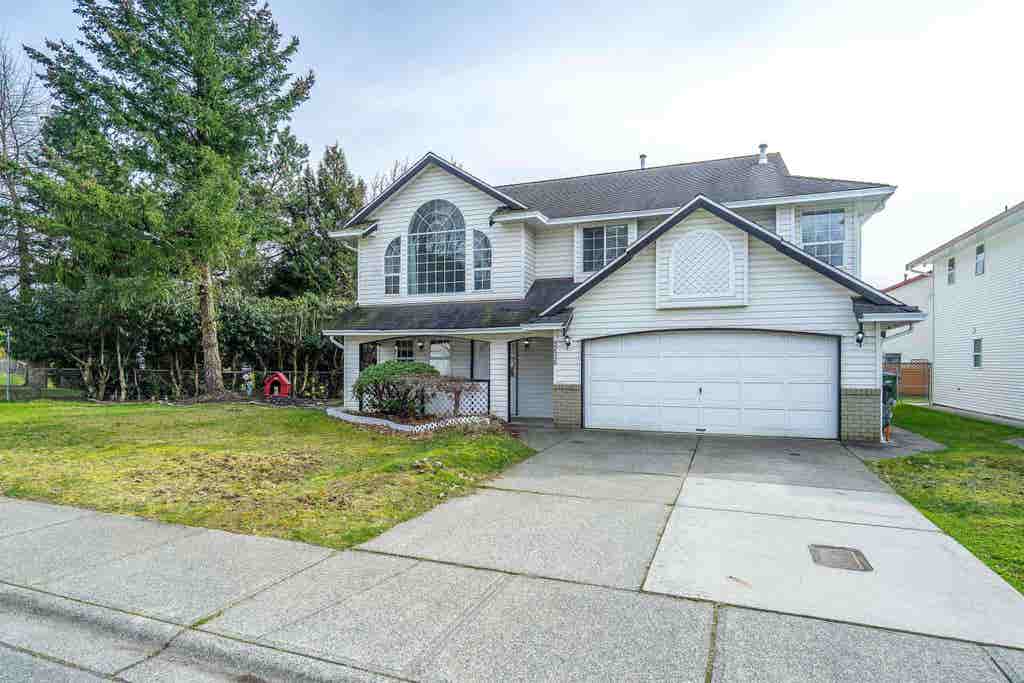 Photo of 32958 Harwood Place, Abbotsford, BC V2S 7C2 (MLS # R3148460)