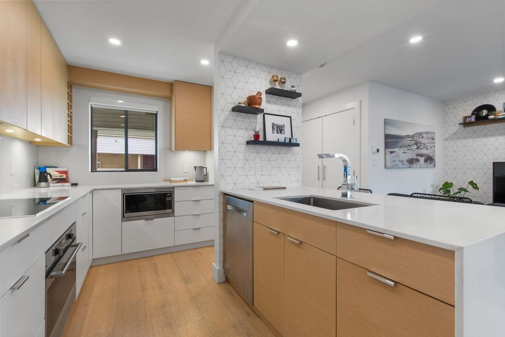 listing image 1106763422034898016