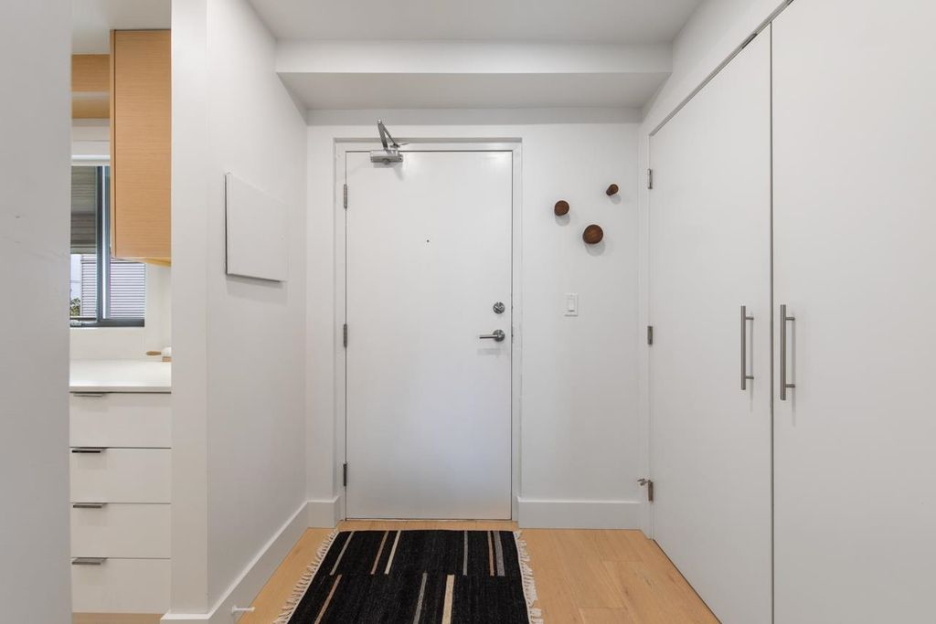 listing image 1108564966633856721