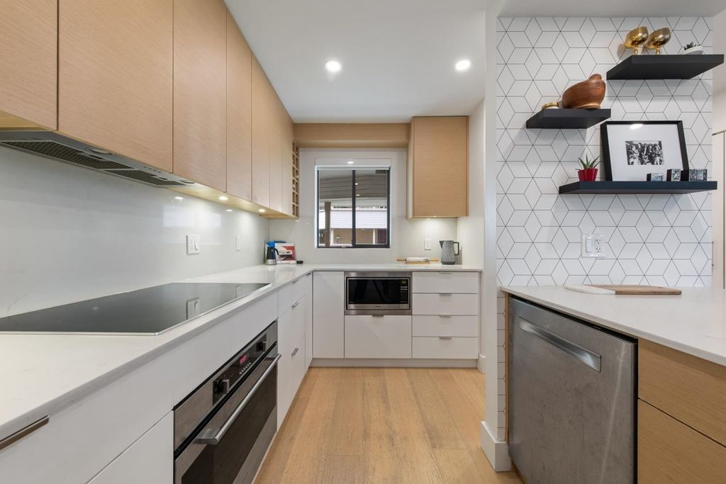 listing image 1106086509245460948
