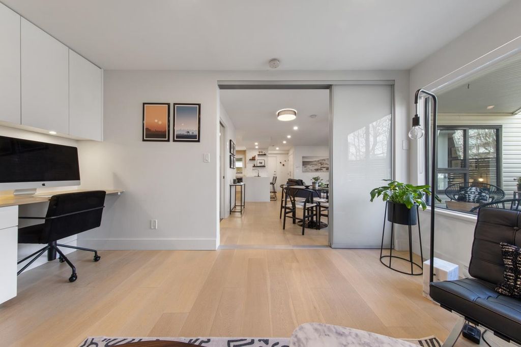 listing image 1105063787440823038