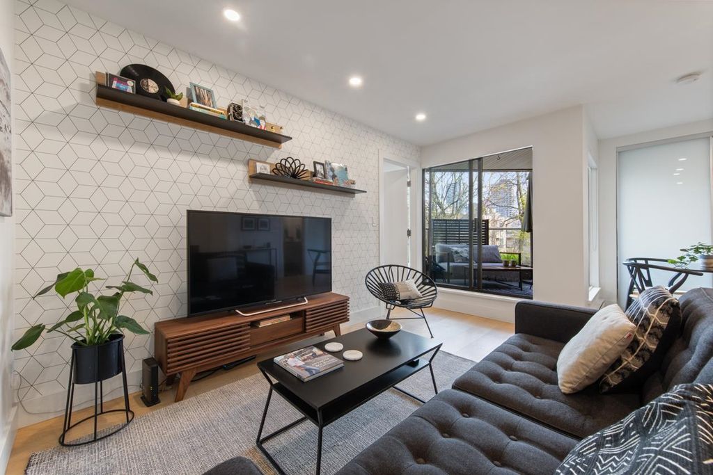 listing image 1106388021808355296